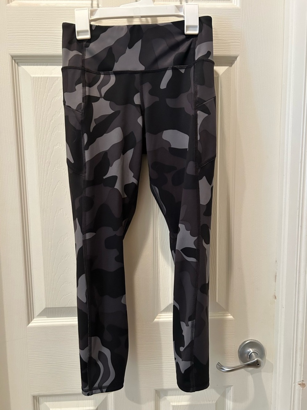 Athleta Black & Gray Camo Leggings